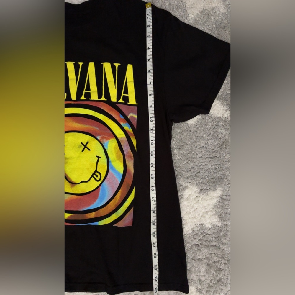 Nirvana Smiley Face Tie Dye Graphic T-Shirt Women’s Medium Black 90’s Grunge - Picture 5 of 5